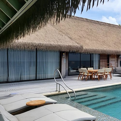 MC Synthetic Thatch Roof